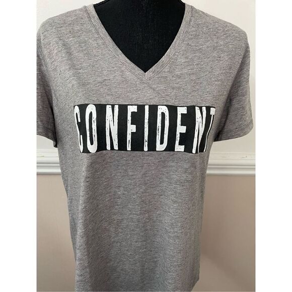 Confident Danskin Now Semi Fitted Short Sleeve Grey Active Tee Size X-Large - Picture 2 of 5